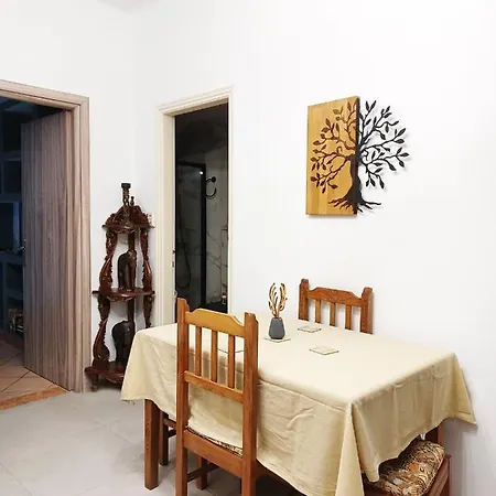 Sweetvillas Issos 公寓